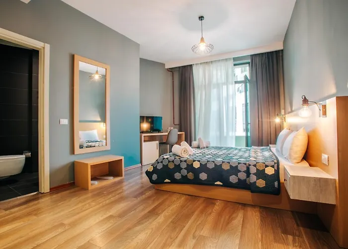 Hotel Arc Tirana 3*