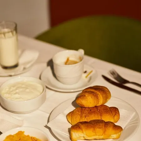 Arc Hotel 3*