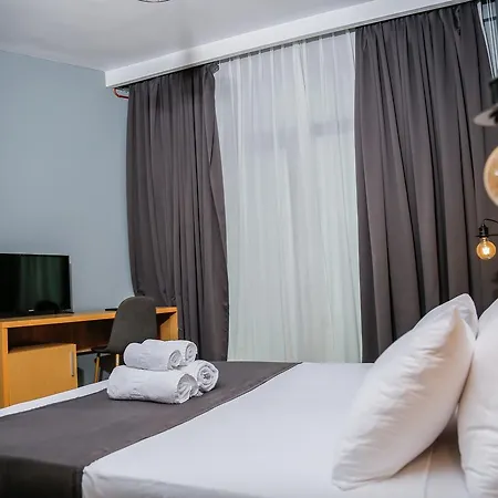 Arc 3* Tirana