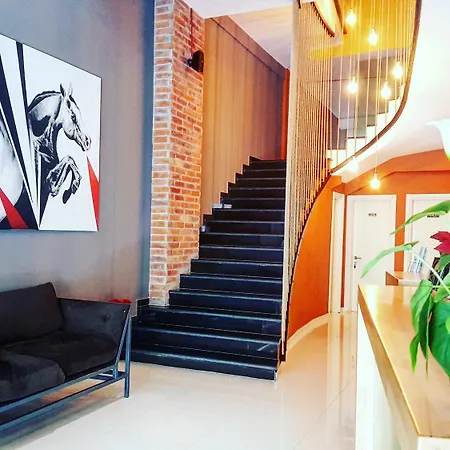 Arc Hotel